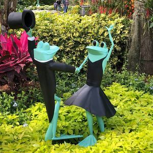 Meet your Posher, Helena